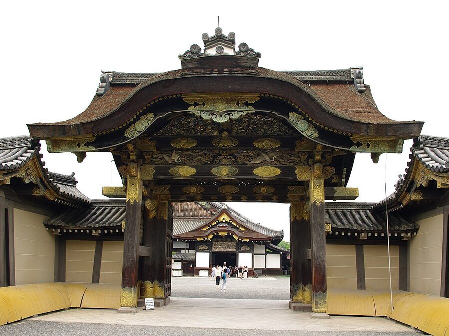La puerta Karamon del Castillo Nijo